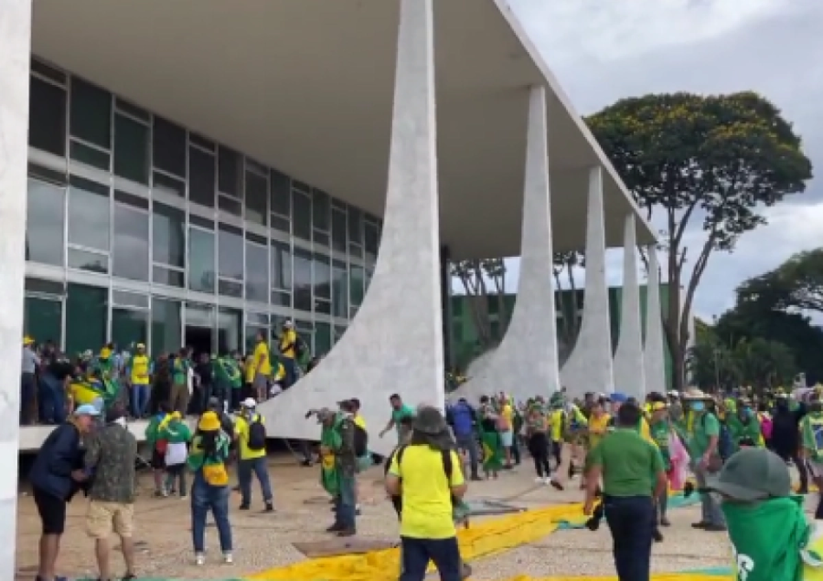 Кадр из видео