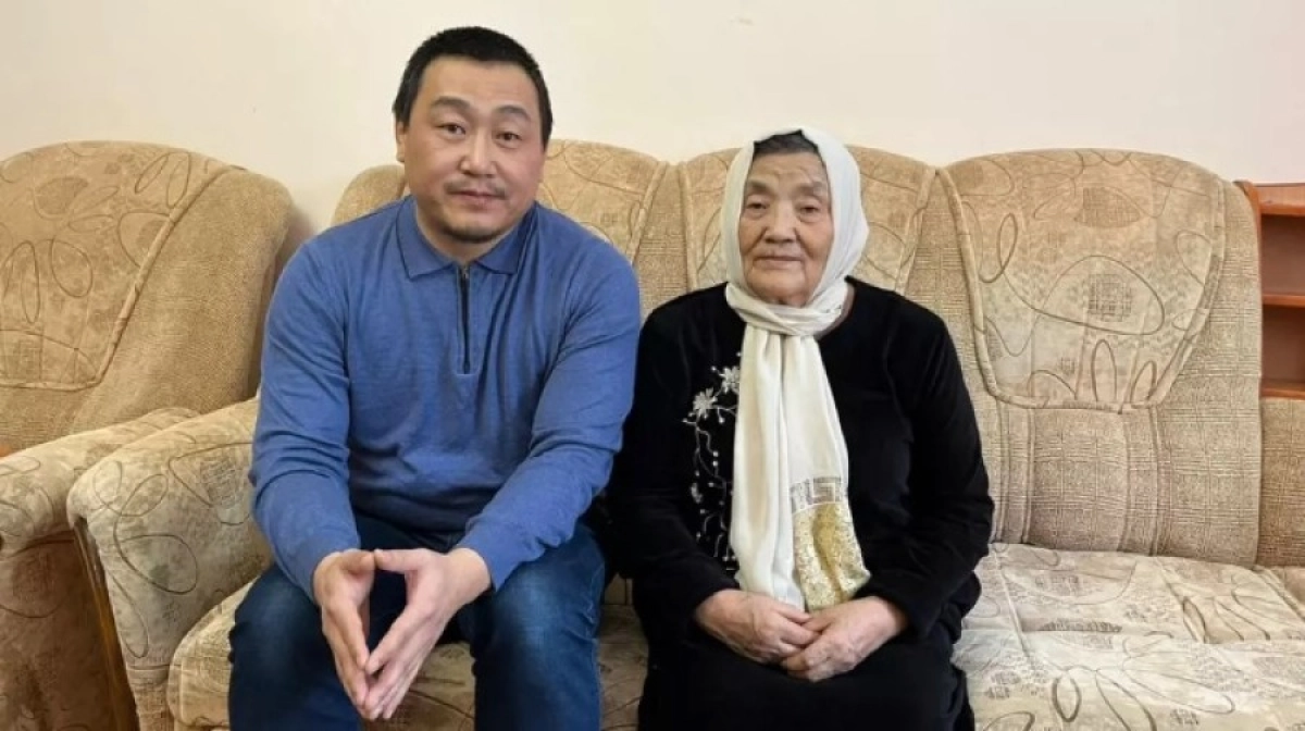 Геннадий Югай из Актобе и его мама Надежда Ким. Фото: KAZ.NUR.KZ