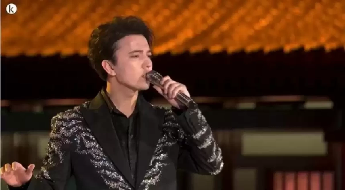 кадр из видео