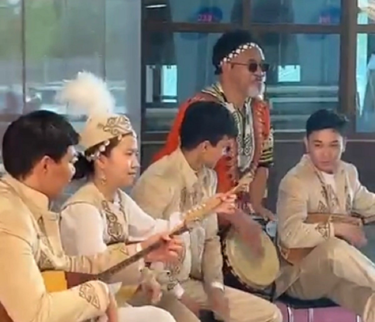 Кадр из видео