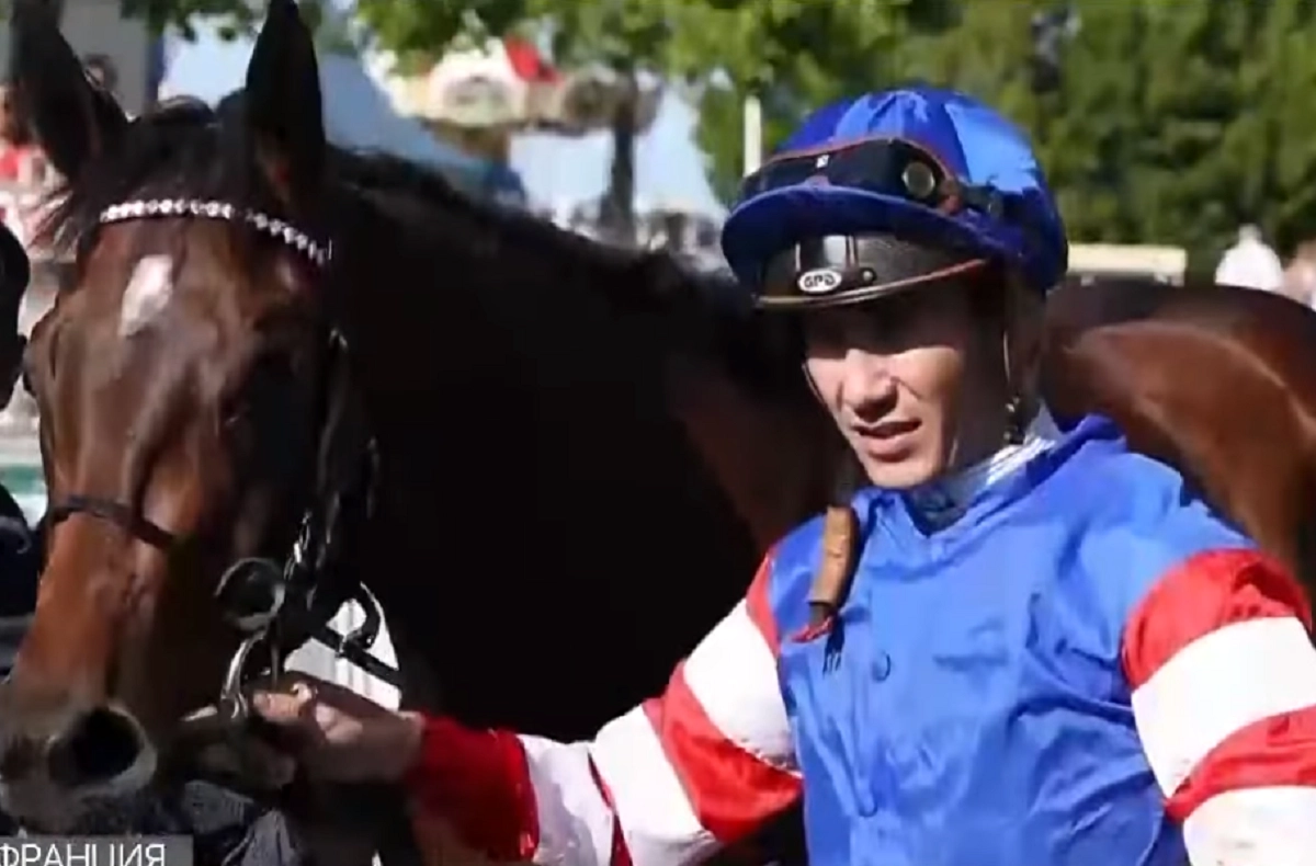 Кадр из видео