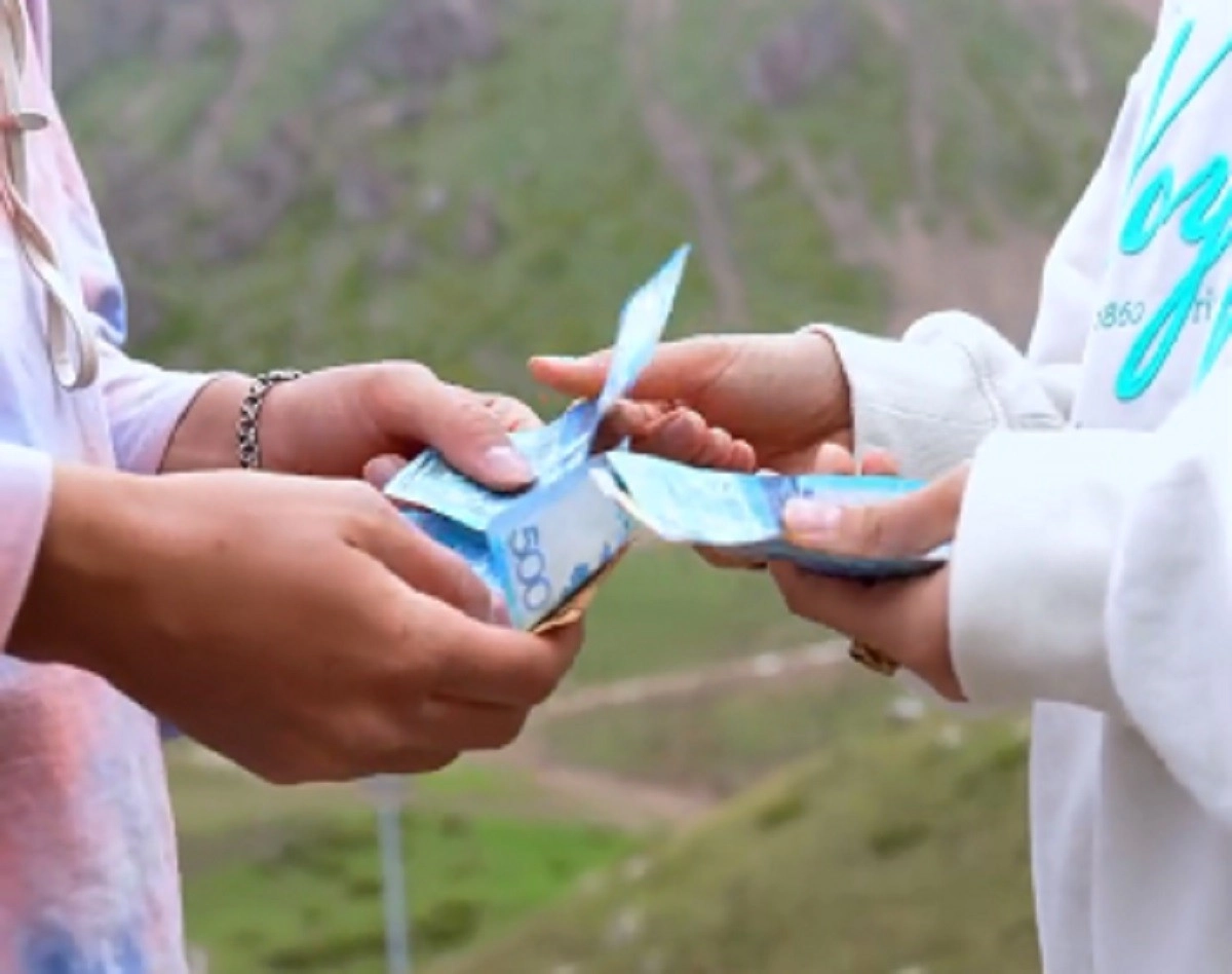 Кадр из видео