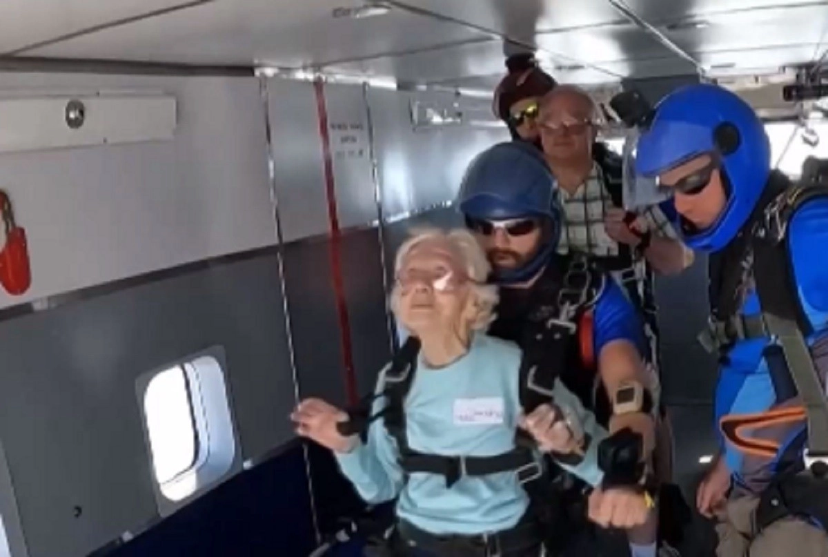 Кадр из видео