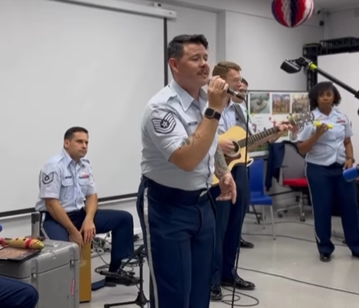 Кадр из видео