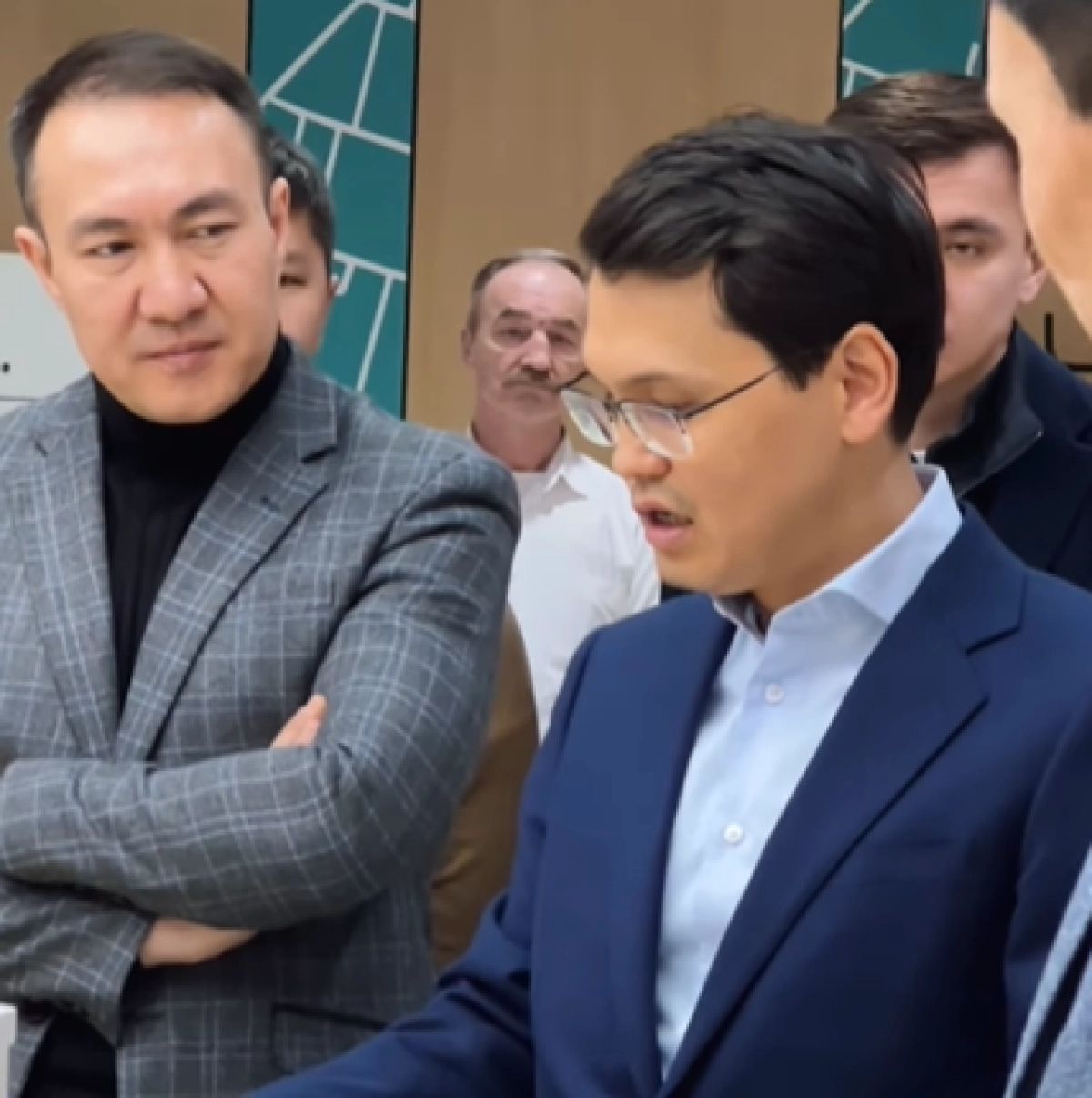 Кадр из видео