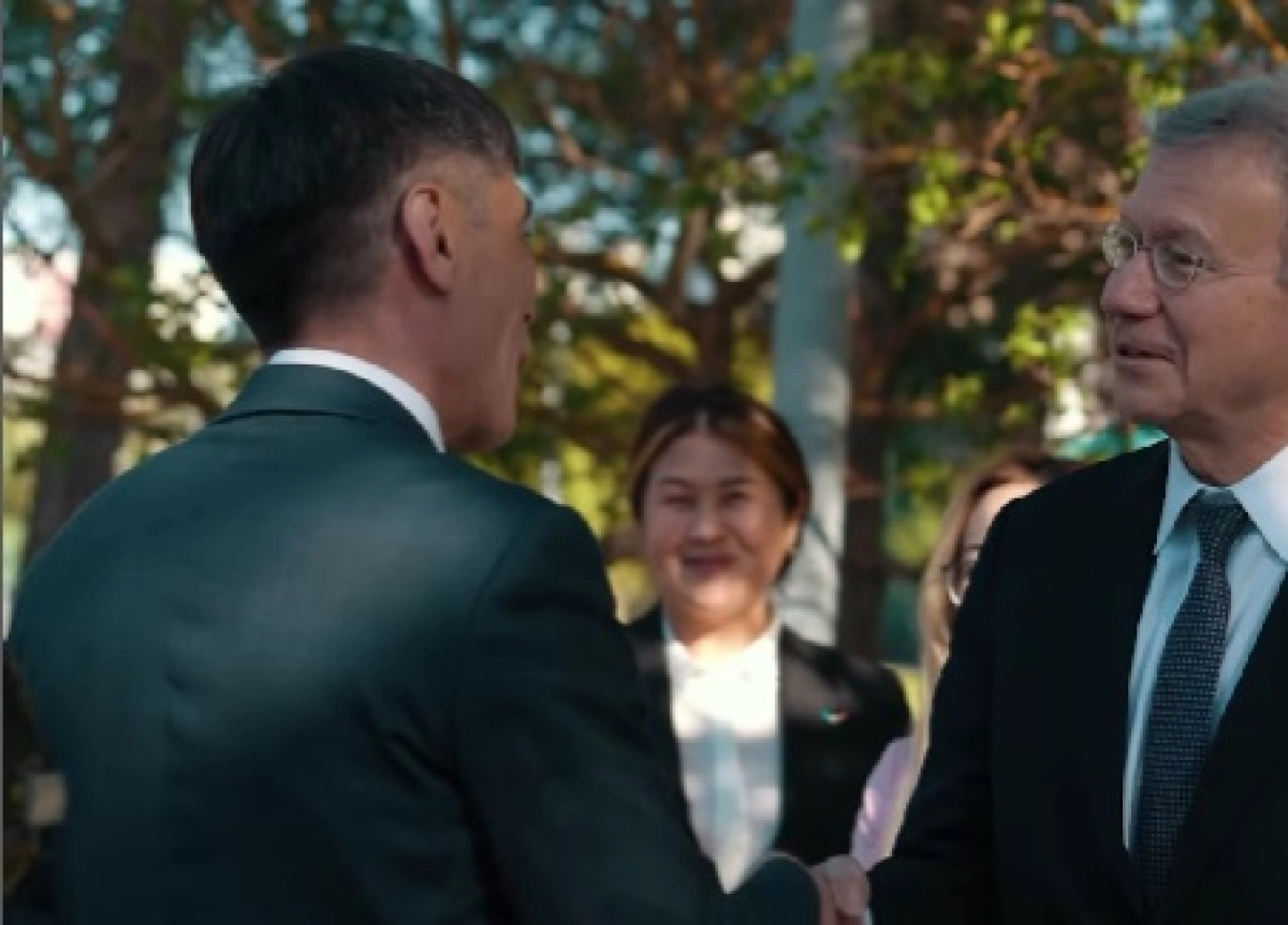 Скриншот из видео