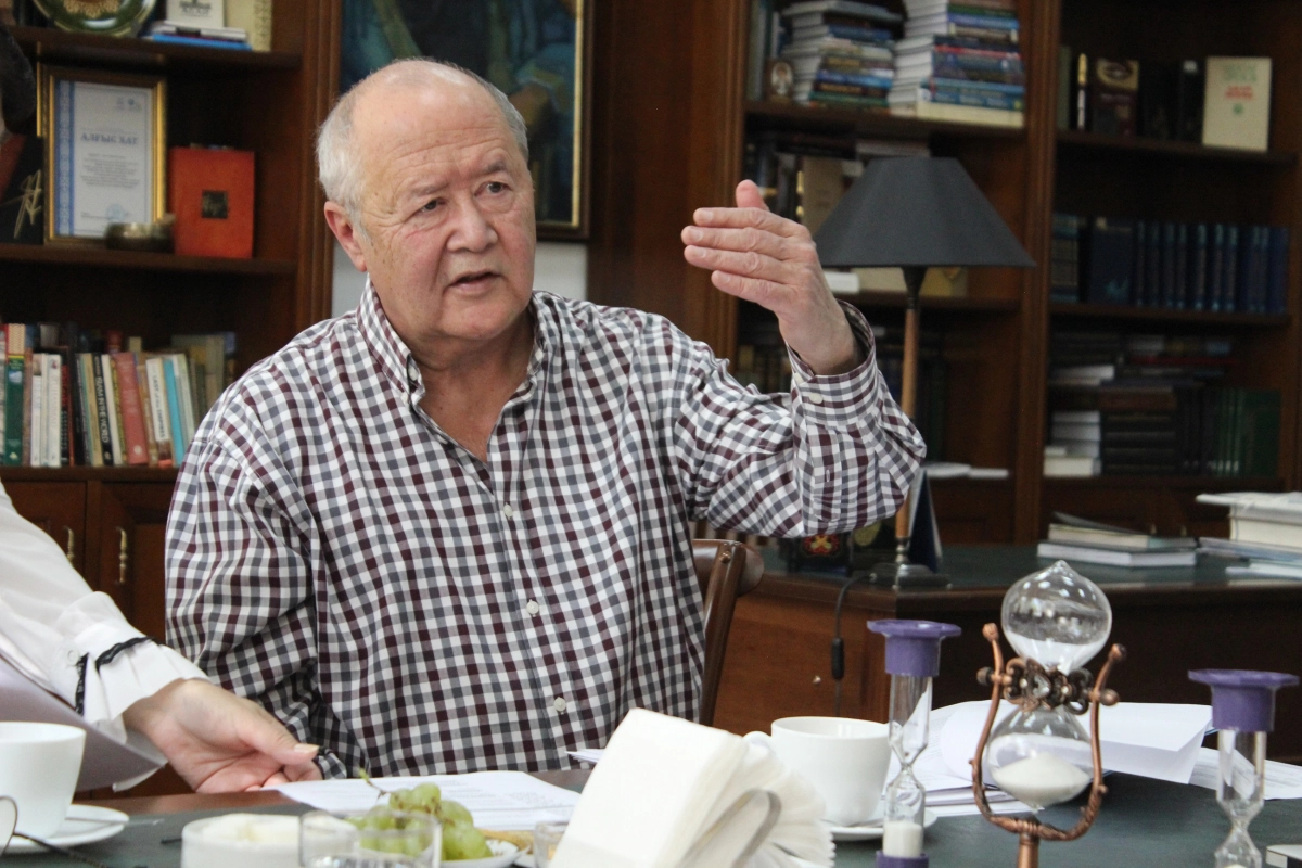 Рабочая встреча перед конференцией «Беседы на шелковом пути». Фото Абликима Акмуллаева