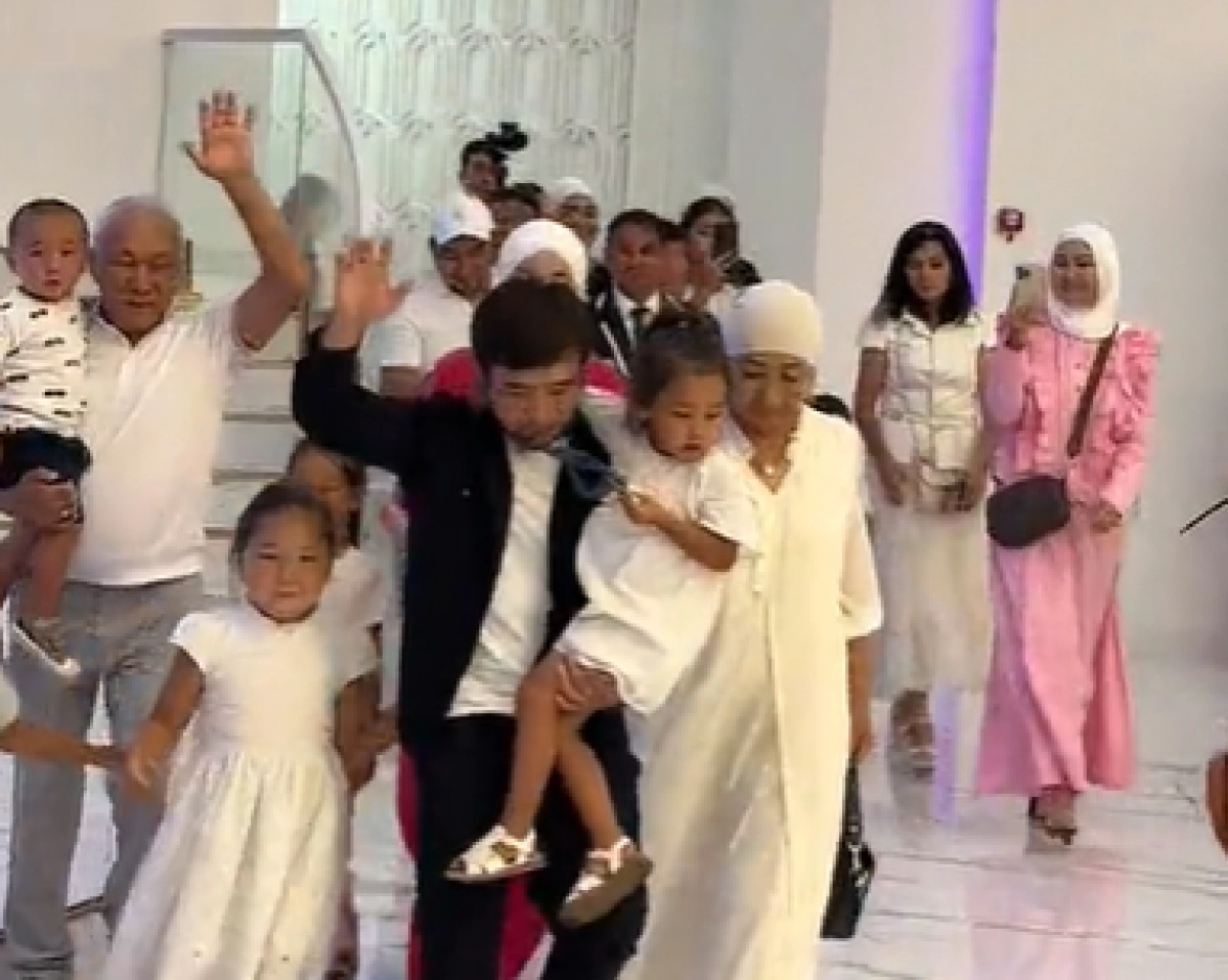 Кадр из видео