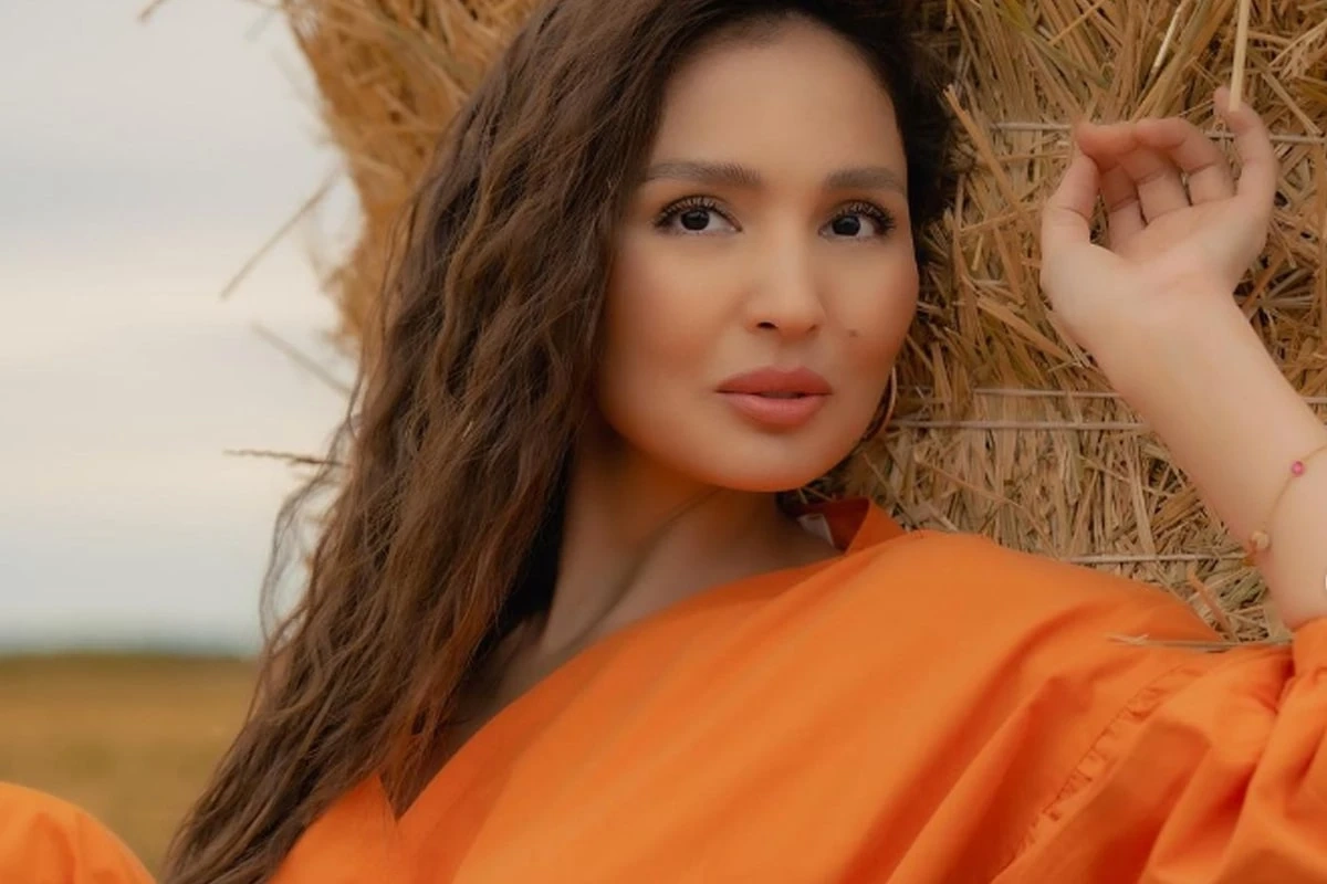 instagram.com/zhuldyzabdukarimovaofficial