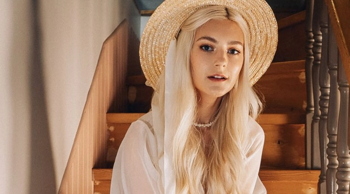 Фото: Instagramtheevaelfie