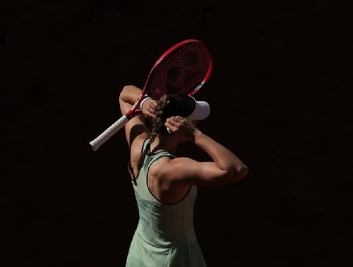 Фото: Instagram / @lenarybakina/ @rolandgarros