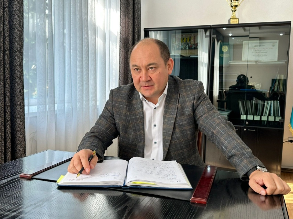 аким района Алтай Ренат Курмамбаев/фото автора