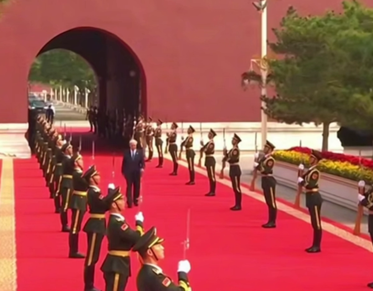 Кадр из видео