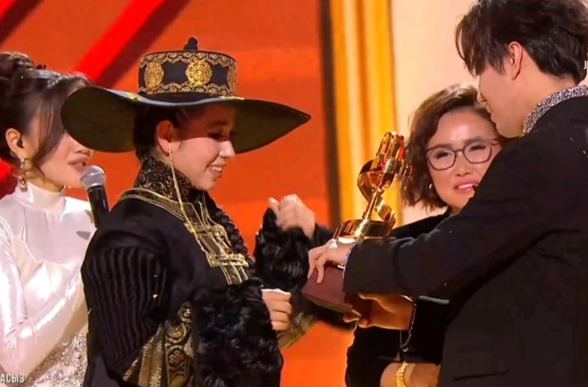 Фото: скриншот видео телеканала Jibek Joly