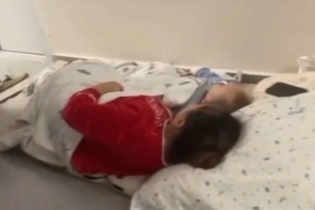 В Шымкенте матери с детьми лежали на полу больницы. Комментарий Минздрава