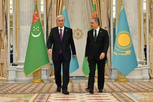 Президент Казахстана прибыл в Ашхабад