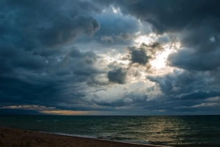 Казахстан арендовал землю под курортные объекты на Иссык-Куле на 49 лет