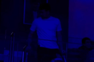 Шавкат Рахмонов был замечен на костылях в Алматы