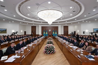 Президент запретил безрассудно тратить бюджетные деньги