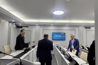 Маслихат Астаны закрыл свои двери: почему депутаты боятся журналистов?