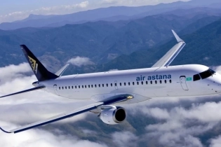 Пассажирам Air Astana понадобилась помощь врачей после восьми часов в самолете без еды и воды