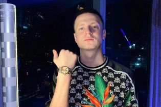 Находящийся в розыске Mellstroy предсказал судьбу блогеров, оскорбивших казашек