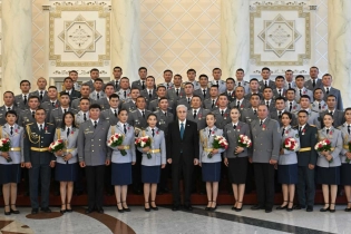 Токаев наградил казахстанских спецназовцев после триумфа в Дубае