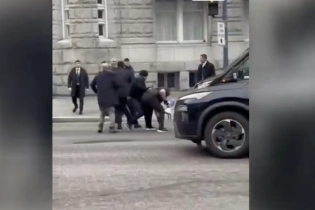 «Телохранители Алиева избили протестующих в Вашингтоне»: опубликовано видео инцидента