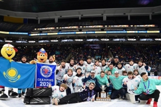 Токаев поздравил юных хоккеистов с исторической победой в Канаде