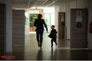 Хоть бы не отменили: учительница из Костаная превратила школьные будни в сериал