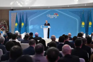 Токаев заявил о ключевой роли молодежи в развитии Казахстана