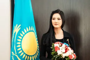 Китайский блогер Тао Тао получила орден «Достық» от Токаева