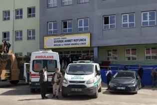 В лицее в Турции ранены 16 человек в результате стельбы