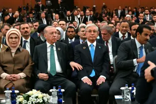 Фотографии тёплой встречи Токаева с Эрдоганом опубликовала Акорда