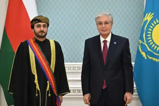 Токаев наградил вице-премьера Омана орденом «Достық»