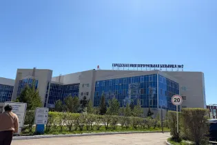 Жители Астаны потребовали от строительной компании NAK остановить стройку ЖК у больницы