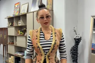 На фоне спора о камзоле Баян Алагузова пообещала пожизненные выплаты Меруерт Утекешевой