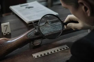 Скандал с оружием в квартире Назарбаев университета: полиция начала расследование