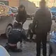 Напавших на полицейского с детьми в Костанае арестовали