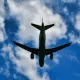 Самолет насмерть сбил человека при взлете в аэропорту в США
